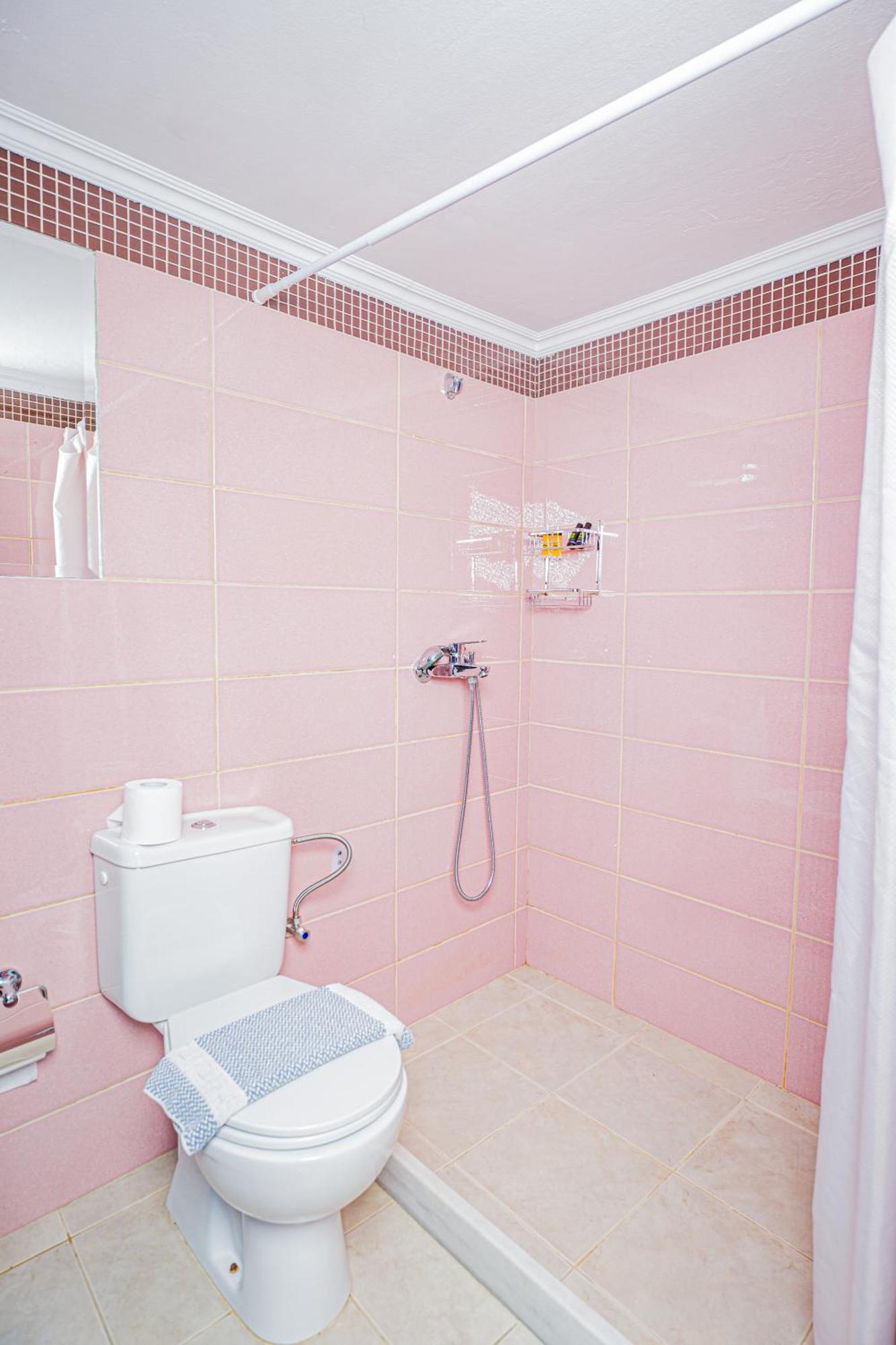 Kali Strata 2 - Downtown Apartment Sými Luaran gambar